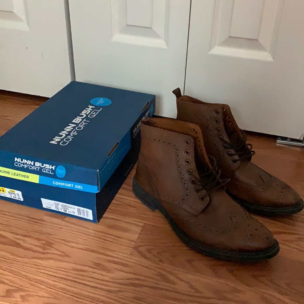Men’s dress shoes